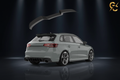 Spoiler Audi RS3 con sfondo pubblicitario e logo GC